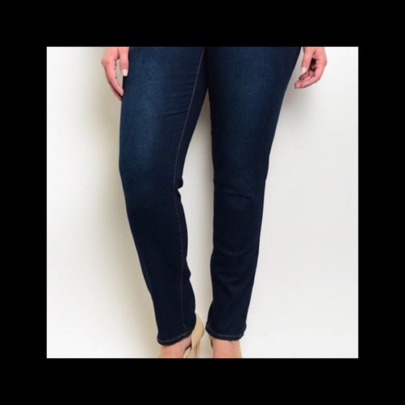 ➕ Dark Wash Denim Jeans - Picture 6 of 7